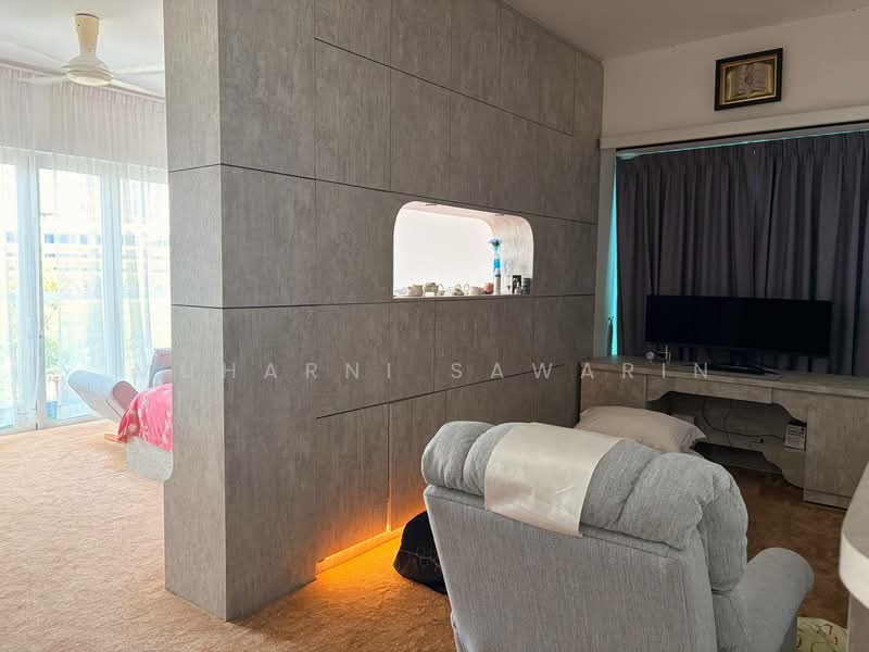 Bungalow for Sale in Lakefront Villa (Cyberjaya) - muharni sawarin - Living Room - PropertyGuru.com.my