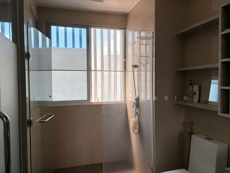 Bungalow for Sale in Lakefront Villa (Cyberjaya) - muharni sawarin - Bathroom - PropertyGuru.com.my