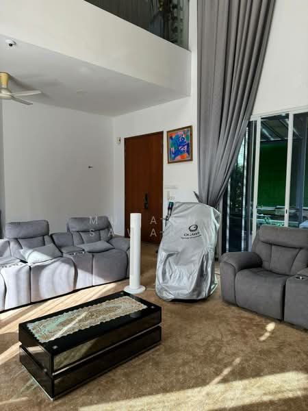 Bungalow for Sale in Lakefront Villa (Cyberjaya) - muharni sawarin - Living Room - PropertyGuru.com.my