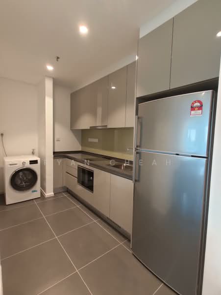 Servis Apartment untuk Disewa di Ativo Suites @ Damansara Avenue - Ryan Cheah - Kitchen - PropertyGuru.com.my