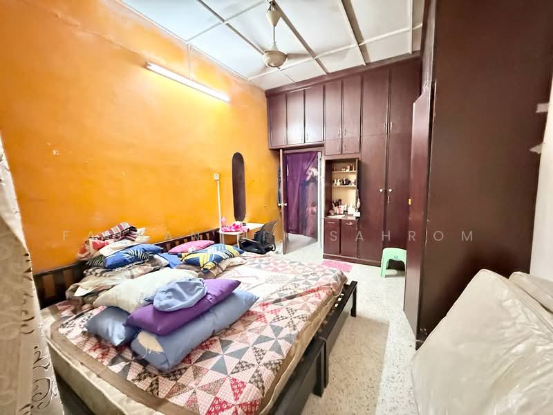 Rumah Teres untuk Dijual di Taman Asa Jaya (Kajang) - Fauzan bin Sahrom - Bedroom - PropertyGuru.com.my