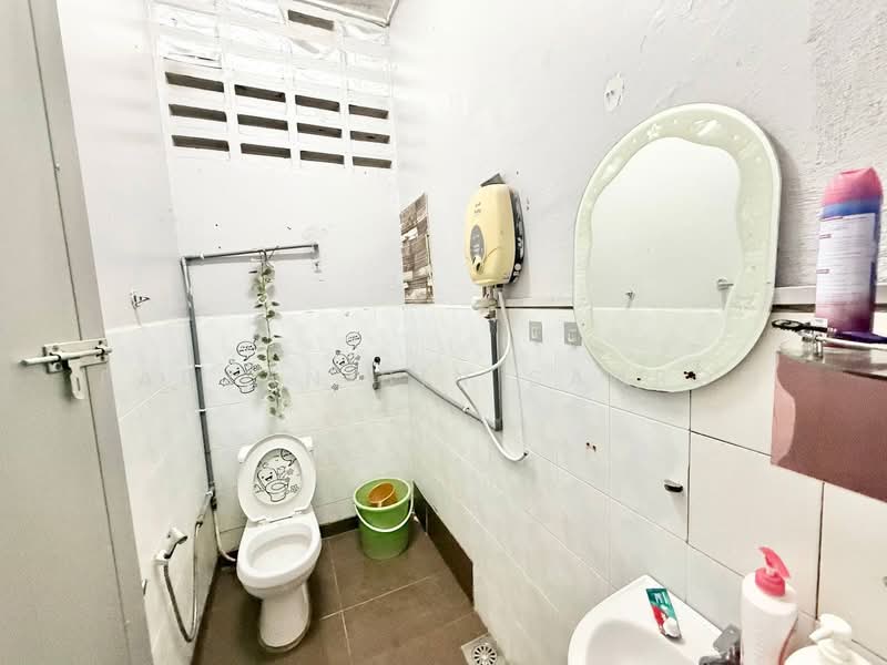 Rumah Teres untuk Dijual di Taman Asa Jaya (Kajang) - Fauzan bin Sahrom - Bathroom - PropertyGuru.com.my