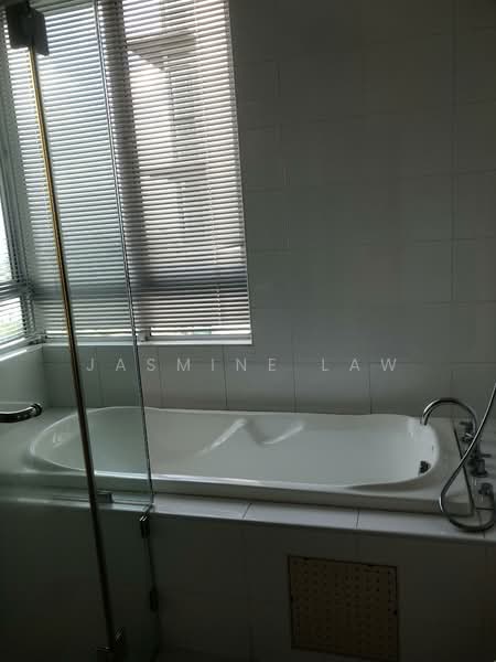 Servis Apartment untuk Disewa di Solaris Dutamas - Jasmine Law - Bathroom - PropertyGuru.com.my