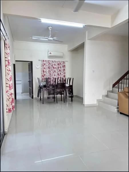 Semi-Detached House for Sale in SS 3, Taman Universiti (Petaling Jaya) - Chelsea Tan - Dining Room - PropertyGuru.com.my