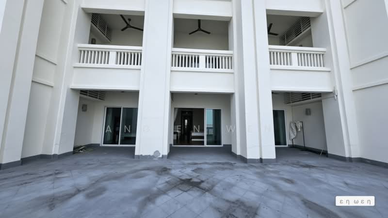 Service Residence for Sale at Straits Quay (The Suites at Waterside) - Ang En Wen - Balcony - PropertyGuru.com.my
