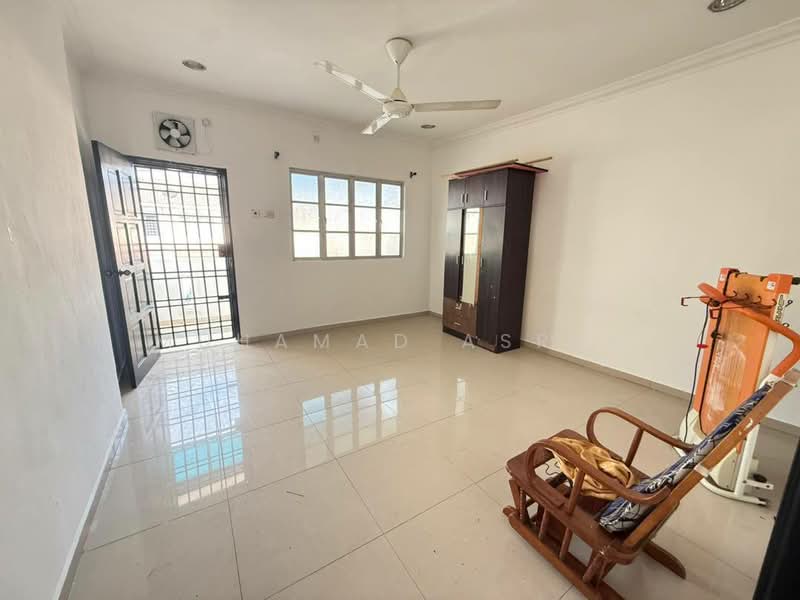2-storey Terraced House for Sale in Taman Kota Masai (Pasir Gudang) - Muhamad Asrul - masterbed rooms - PropertyGuru.com.my