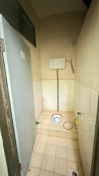 1-storey Terraced House for Sale in Taman Lagenda (Padang Serai) - Aswad . - Bathroom - PropertyGuru.com.my