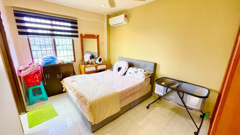 Pangsapuri untuk Dijual di Permata Heights - Ahmad Fikri Amer Hamzah - Bedroom - PropertyGuru.com.my
