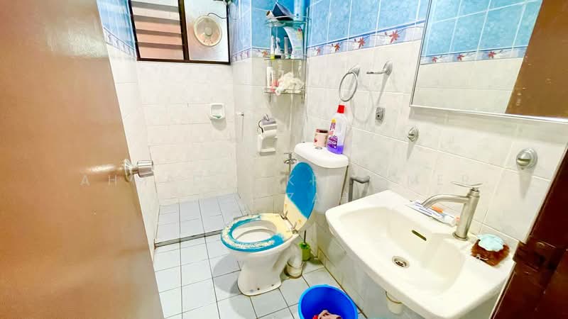 Pangsapuri untuk Dijual di Permata Heights - Ahmad Fikri Amer Hamzah - Bathroom - PropertyGuru.com.my