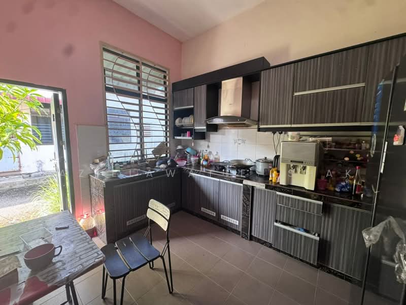 Rumah Teres 1 Tingkat untuk Dijual di Kuantan (Pahang) - Fazielawatie Ishak - Kitchen - PropertyGuru.com.my