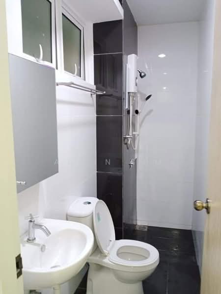 Kondominium untuk Disewa di The Clovers - Alvin Sim - Bathroom - PropertyGuru.com.my