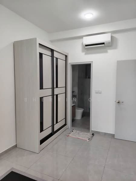 Service Residence for Rent at Savana @ Utropolis - Sherrin Ooi - Wardrobes - PropertyGuru.com.my