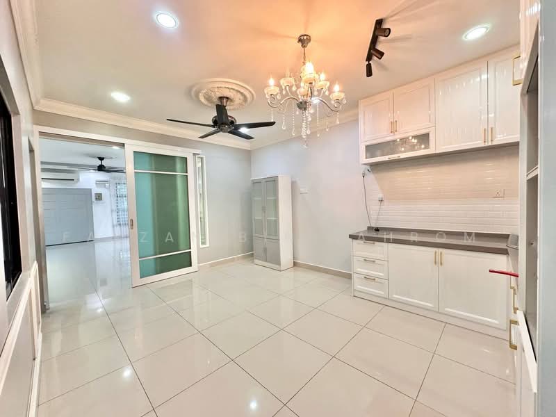 Rumah Teres 2 Tingkat untuk Dijual di Telok Panglima Garang (Selangor) - Fauzan bin Sahrom - Kitchen - PropertyGuru.com.my