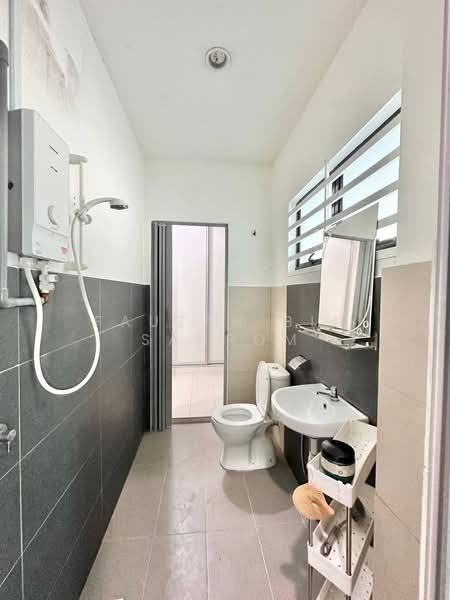 Rumah Teres 2 Tingkat untuk Dijual di Telok Panglima Garang (Selangor) - Fauzan bin Sahrom - Bathroom - PropertyGuru.com.my