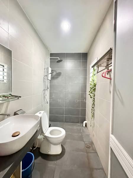 Rumah Teres 2 Tingkat untuk Dijual di Telok Panglima Garang (Selangor) - Fauzan bin Sahrom - Bathroom - PropertyGuru.com.my