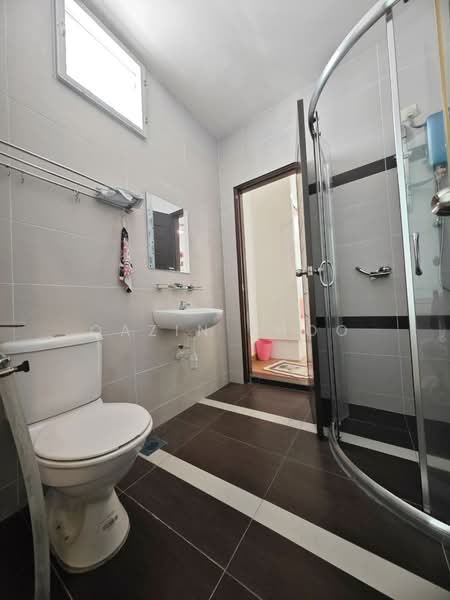 2-storey Terraced House for Sale in Taman Meru (Ipoh) - Qazin Khoo - Bathroom - PropertyGuru.com.my