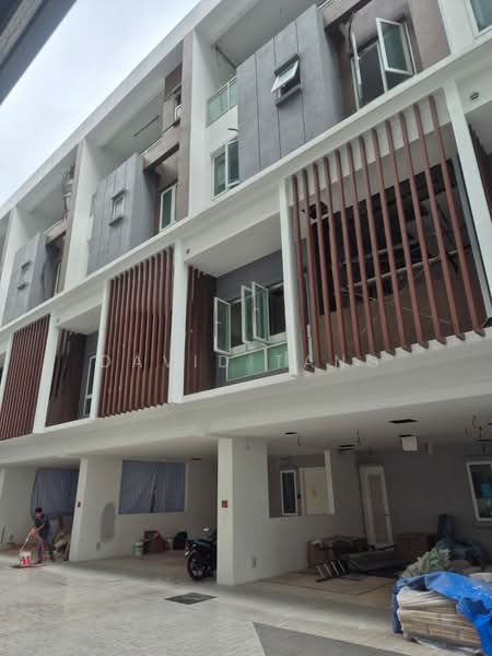 Rumah Teres 4 Tingkat untuk Dijual di KL City Centre (Kuala Lumpur) - David Tang - Exterior - PropertyGuru.com.my