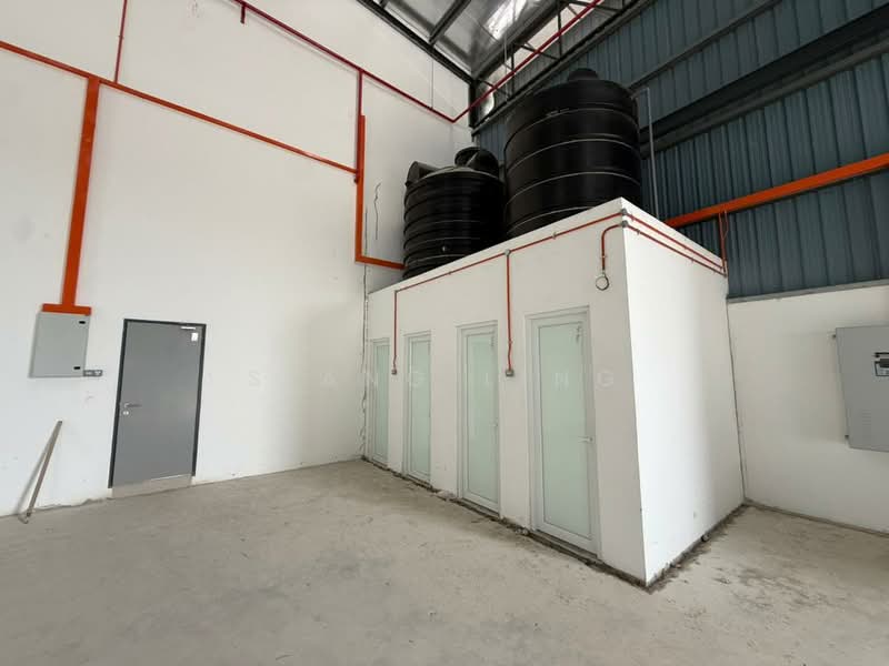 Detached Factory for Rent in Kawasan Perusahaan Valdor (Sungai Jawi) - Siang Ling - Interior - PropertyGuru.com.my