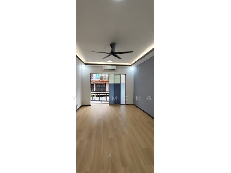 Townhouse for Sale in Taman Tampoi Indah (Tampoi) - Wil Mong - Balcony - PropertyGuru.com.my