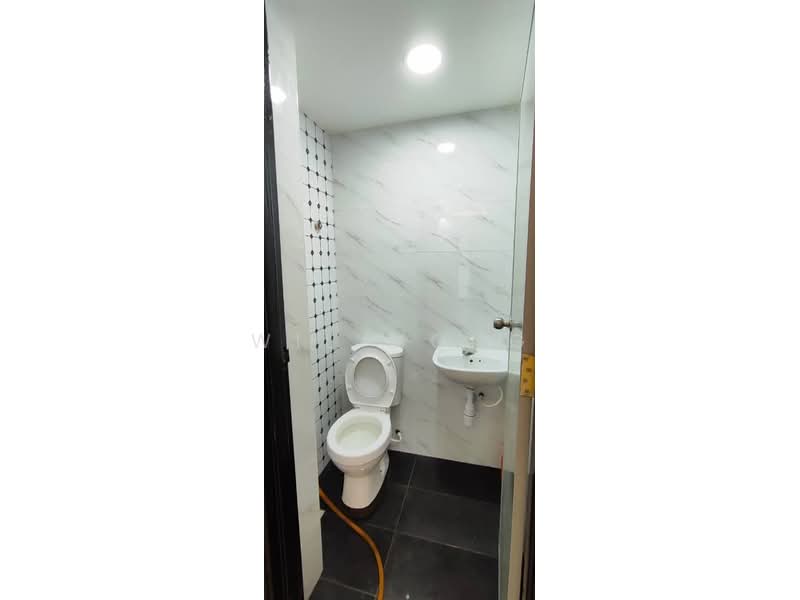 Townhouse for Sale in Taman Tampoi Indah (Tampoi) - Wil Mong - Bathroom - PropertyGuru.com.my