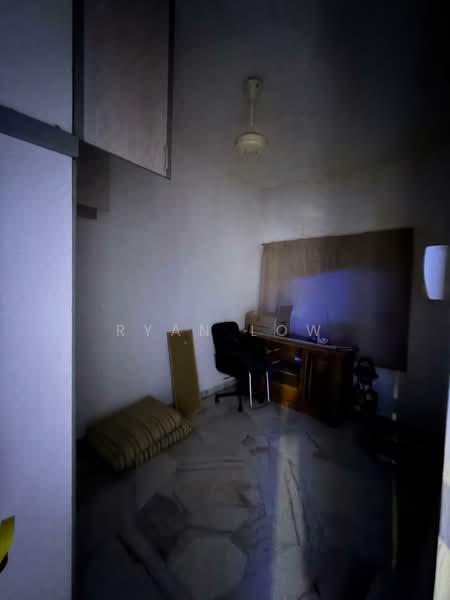 Rumah Teres untuk Disewa di Bandar Sungai Long (Selangor) - Ryan Low - Study - PropertyGuru.com.my