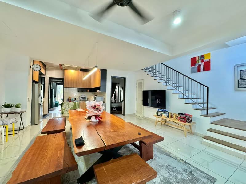 2-storey Terraced House for Sale in Bukit Jelutong (Shah Alam) - Nahathir Shahabudin - Dining Room - PropertyGuru.com.my
