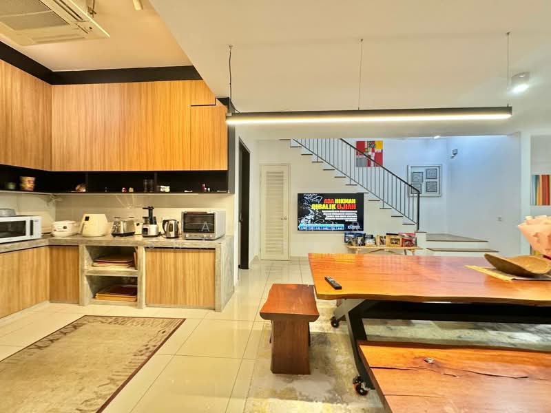 2-storey Terraced House for Sale in Bukit Jelutong (Shah Alam) - Nahathir Shahabudin - Kitchen - PropertyGuru.com.my