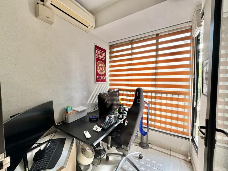 2-storey Terraced House for Sale in Bukit Jelutong (Shah Alam) - Nahathir Shahabudin - Study - PropertyGuru.com.my