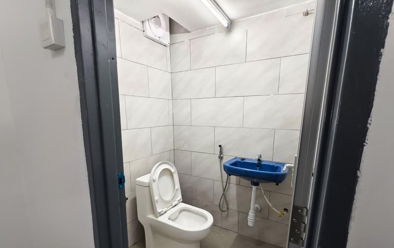 Terrace Factory for Rent in Klang (Selangor) - Ryan Lok - Bathroom - PropertyGuru.com.my