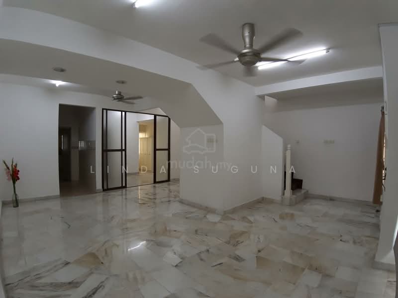 Rumah Teres 2 Tingkat untuk Dijual di Putra Heights (Subang Jaya) - Linda Suguna - Living Room - PropertyGuru.com.my