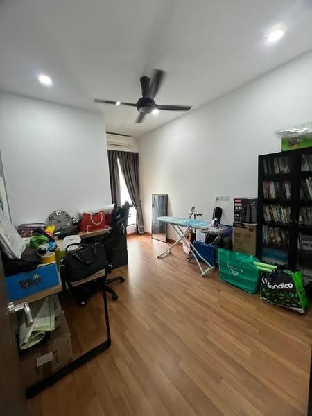 2-storey Terraced House for Sale in Bandar Bukit Raja (Klang) - Eric Teh - Study - PropertyGuru.com.my