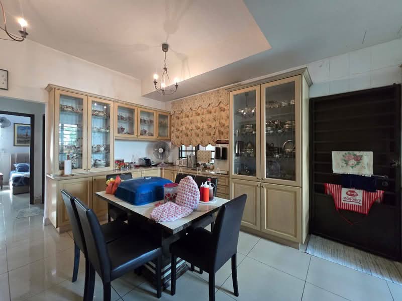 Bungalow for Sale in Taman Aman Perdana (Kapar) - Loharaj . - Kitchen - PropertyGuru.com.my