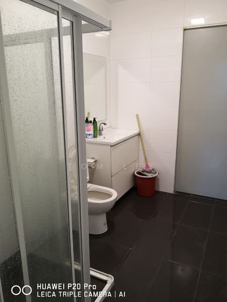 Servis Apartment untuk Disewa di SOHO @ Empire City - Tom Lee - Bathroom - PropertyGuru.com.my
