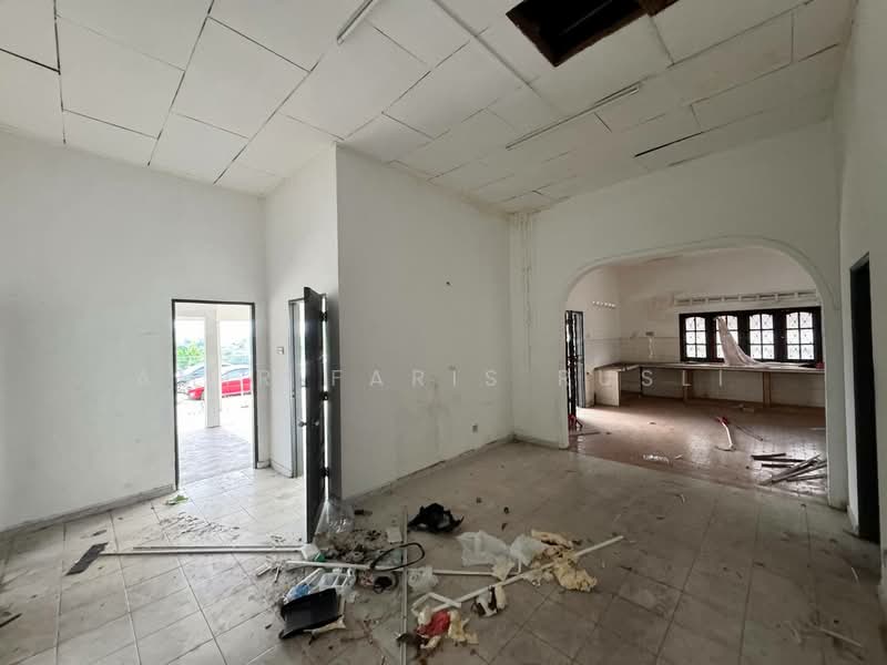 Commercial Bungalow for Rent in Taman Kebun Teh (Johor Bahru) - Amir Faris Rusli - Interior - PropertyGuru.com.my