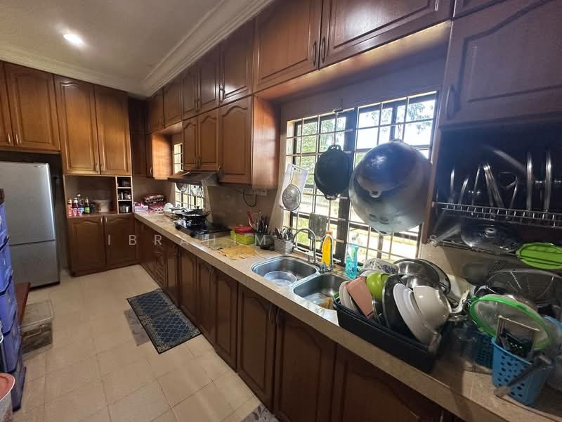 Bungalow for Sale in Gombak (Kuala Lumpur) - Ibrahim Iderus - Kitchen - PropertyGuru.com.my