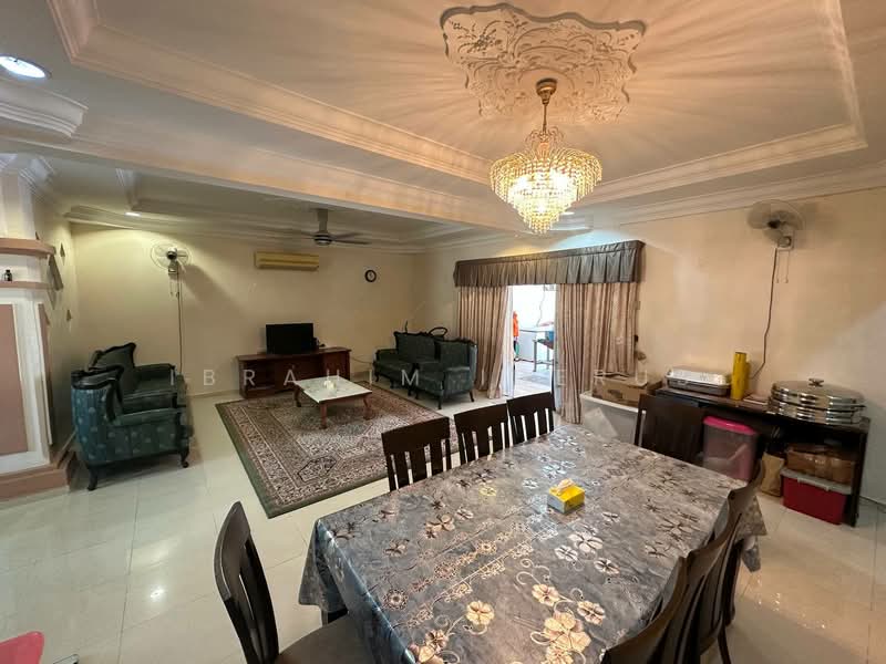 Bungalow for Sale in Gombak (Kuala Lumpur) - Ibrahim Iderus - Living Room - PropertyGuru.com.my