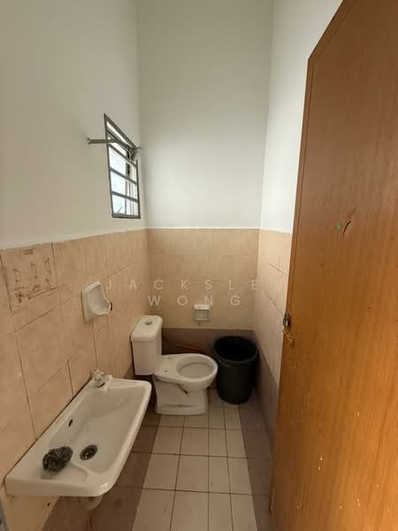Rumah Teres 2 Tingkat untuk Dijual di Taman Prima Saujana (Kajang) - Jacksley Wong - Bathroom - PropertyGuru.com.my