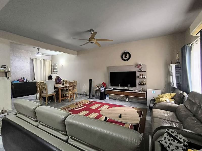 Rumah Teres 2 Tingkat untuk Dijual di Shah Alam (Selangor) - Yazila Sulaimi - Living Room - PropertyGuru.com.my