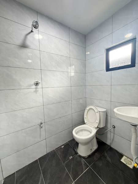1-storey Terraced House for Sale in Ulu Tiram (Johor) - Melinda Ee - Bathroom - PropertyGuru.com.my