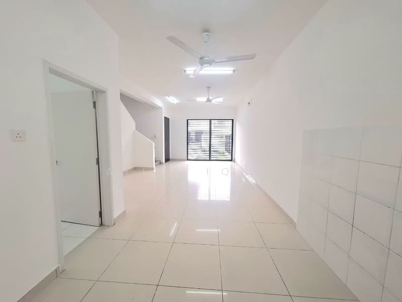 2-storey Terraced House for Sale in Bandar Mahkota (Banting) - Aliff Iqbal - PropertyGuru.com.my