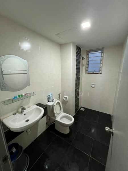 Apartment for Rent at Putra 1 - Lee Yuqi - Bathroom - PropertyGuru.com.my
