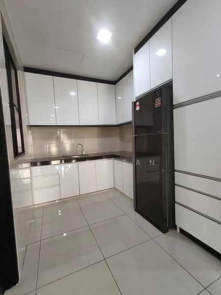Condominium for Sale at Upper East @ Tiger Lane - Jeff Tan - Kitchen - PropertyGuru.com.my