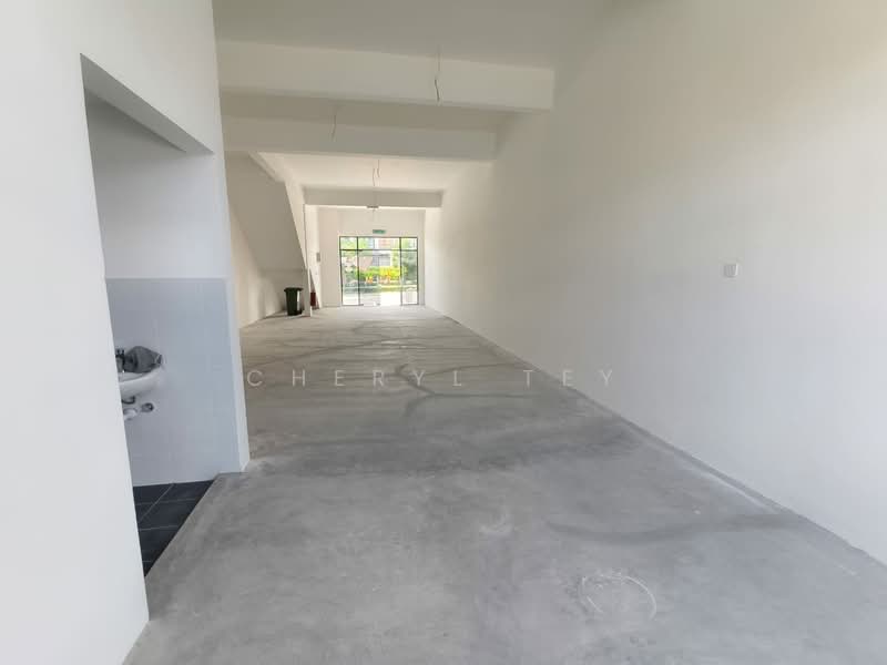 Shop for Rent in Taman Bukit Kaze (Ulu Tiram) - Cheryl Tey - Interior - PropertyGuru.com.my