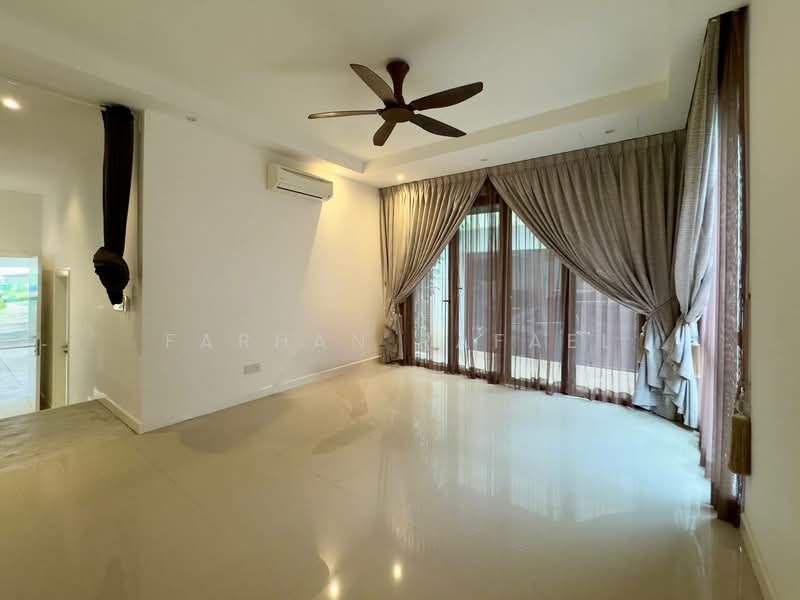 3-storey Terraced House for Sale in Cyberjaya (Selangor) - Farhan Rafael - Living Room - PropertyGuru.com.my