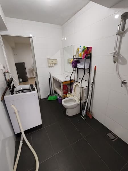 Service Residence for Sale at Halo Sunday @ Empire City - Tom Lee - Bathroom - PropertyGuru.com.my