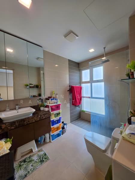 Rumah Berkembar untuk Disewa di Bandar Damansara Perdana (Damansara Perdana) - Ganesh Ramanathan (Ganesha) - Bathroom - PropertyGuru.com.my