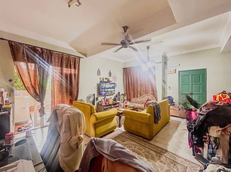 Rumah Kluster untuk Dijual di Bandar Tasik Puteri (Rawang) - Fauzan bin Sahrom - Living Room - PropertyGuru.com.my