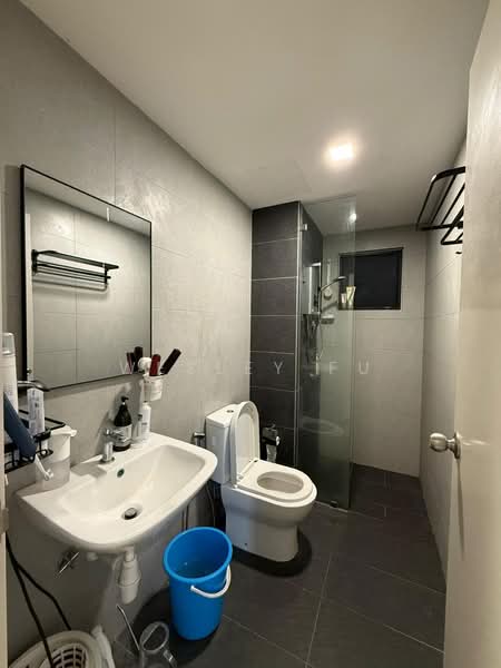 Kondominium untuk Dijual di Trinity Lemanja - Wesley Fu - Bathroom - PropertyGuru.com.my