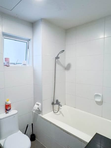 Kondominium untuk Disewa di Subang Parkhomes - Lee Jo Surf - Bathroom - PropertyGuru.com.my