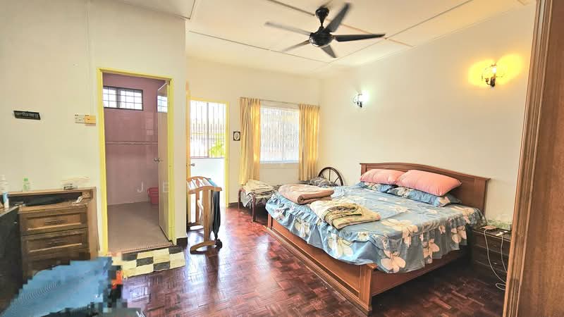 2-storey Terraced House for Rent in SS 21, Damansara Utama (Petaling Jaya) - Jeniffer Lim - Bedroom - PropertyGuru.com.my